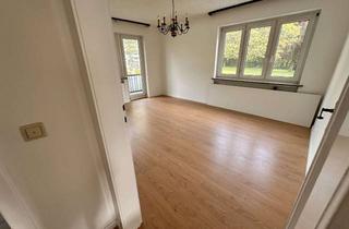 Wohnung mieten in Parksiedlung 20, 42329 Wuppertal, Helle 2-Zimmer Wohlfühloase mit Balkon im 1. OG in Wuppertal-Langerfeld-Beyenburg