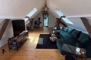 Wohnung mieten in Gladbacherstrasse 299, 41748 Viersen, Charmantes Dachgeschoss in denkmalgeschützter Schule mit Balkon in Viersen