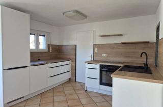 Wohnung mieten in 63069 Lauterborn, Komplett möblierte 2,5 Zi DG-Wohnung mit Balkon in Offenbach