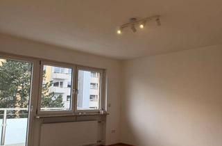 Wohnung mieten in Danziger Straße, 97072 Sanderau, Modernisierte Traumwohnung mit 2 Balkonen und Garage