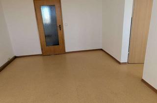 Wohnung mieten in Lessingstraße 20, 04808 Wurzen, Günstige 2-Raum-Wohnung im 4. OG in Wurzen