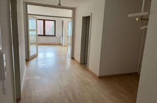 Wohnung mieten in Häfnergasse, 73207 Plochingen, Helle 3-Zimmer Wohnung mit zwei Balkonen im 2. OG in Plochingen