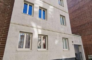 Anlageobjekt in Alter Teichweg 10, 22081 Barmbek-Süd, Charmante Dachgeschosswohnung mit Sanierungspotenzial in kleinem 3-Parteien-Haus