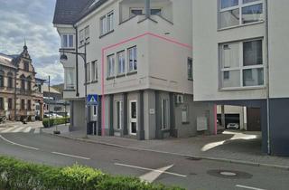 Gewerbeimmobilie kaufen in 73207 Plochingen, 73207 Plochingen-1A-Lage: Maisonette-Gewerberäume/Büro + 2 überdachte Stpl. Esslinger Straße. Frei.