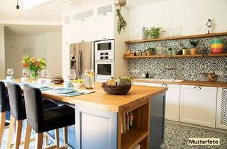 Haus kaufen in 99755 Ellrich, Wohnhaus mit Stall, Reithalle & 9 Garagen