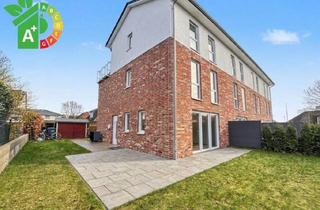 Haus kaufen in 25451 Quickborn, Viel Privatsphäre durch Ecklage: Reihenendhaus mit großem Garten und Dachterrasse in Quickborn