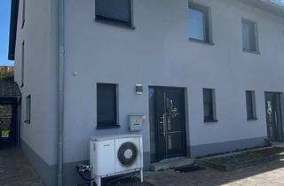 Doppelhaushälfte kaufen in 66877 Ramstein-Miesenbach, Eigenheim oder Investition für die Zukunft.