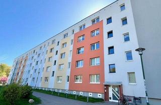 Wohnung mieten in Newtonstraße 12, 19063 Schwerin, Helle und geräumige 4 Zimmer Wohnung
