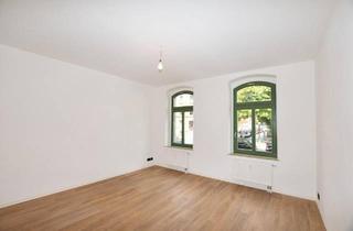 Wohnung kaufen in 09113 Chemnitz, Chemnitz - Provisionsfrei: 3-Raum-Wohnung nach Kernsanierung zum Eigennutz