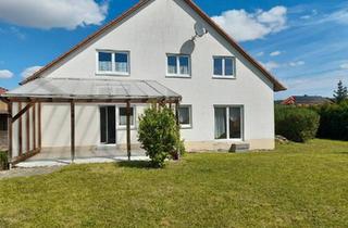 Haus kaufen in 91617 Oberdachstetten, Oberdachstetten - Zweifamilienhaus mit großem Grundstück mit Bahnanschluss