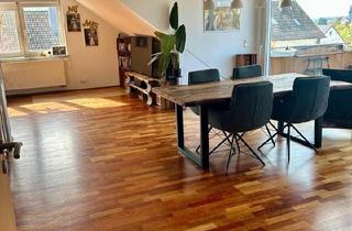 Wohnung kaufen in 91220 Schnaittach, Schnaittach - Traumhaftes Wohnen auf zwei Etagen - Haus in Haus mit Weitblick