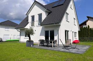 Haus mieten in Sarner Weg 38A, 13089 Berlin, Berlin - Neubau Einfamilienhaus mit Einbauküche, Klimaanlage, zentraler Lüftungsanlage und PV