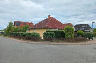 Haus kaufen in 24306 Plön, Plön - Bungalow in Toplage mit 1 Zimmer Wohnung im OG