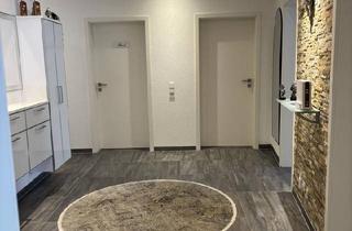 Wohnung kaufen in 73033 Göppingen, Göppingen - Großzügige 4-5-Zimmer-Wohnung mit Balkon in zentraler Lage