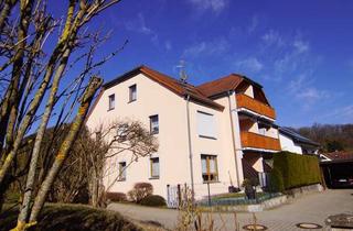Wohnung kaufen in 90614 Ammerndorf, Ammerndorf: Freie, schöne 2 Zi. ETW m. Balkon u. Stellplatz in kleinem, gepflegtem Mehrfamilienhaus