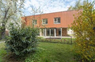 Wohnung kaufen in 06114 Giebichenstein, Remise mit Garten - Erstbezug - Neue moderne Remise