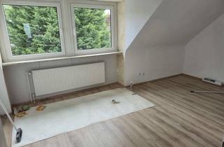 Wohnung mieten in Provesthöhe 18, 45257 Kupferdreh, Lebensraum in Essen: 2,5-Zimmer-Wohnung im Dachgeschoss