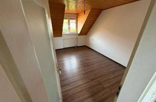 Wohnung mieten in Am Dannloher Weg 16, 91249 Weigendorf, Helle 2-Zimmer-Dachgeschosswohnung mit Balkon – ca. 56 m² – 450 € warm