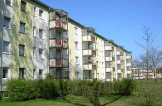 Wohnung mieten in Anne-Frank-Straße, 03172 Guben, Wohnen im Grünen! 2,3-Zimmer-Wohnung mit Balkon sucht Mieter!