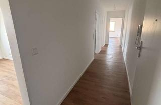 Wohnung mieten in 31275 Lehrte, *komplett sanierte 2-Zimmer-Wohnung - Aufzug vorhanden mit Balkon*