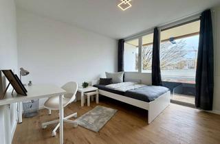 Wohnung mieten in Fritz-Meyer-Weg 55, 81925 Bogenhausen, Frisch renovierte 4-Zimmer Wohnung - WG-Geeignet!