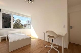 Wohnung mieten in Von-Kahr-Straße 21, 80997 München, Frisch renovierte 4-Zimmer-Wohnung - WG-Geeignet!
