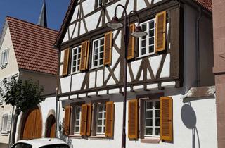 Wohnung mieten in Weinstraße 25, 76835 Rhodt, Wohnen in historischem Fachwerkhaus: außergewöhnliche Dreizimmerwohnung
