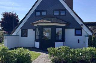 Haus kaufen in 23775 Großenbrode, Charmantes Reetdach Häuschen mit Ostseeblick