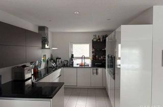 Doppelhaushälfte kaufen in 79713 Bad Säckingen, Exklusive, moderne Doppelhaushälfte mit Pool - ruhig, zentral und grenznah in Bad Säckingen