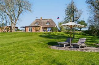 Haus kaufen in 25889 Uelvesbüll, Reetdach | Ruhe | Weitblick
