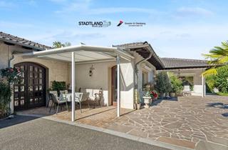 Haus kaufen in 53773 Hennef, Leben wie am Gardasee – barrierearmer Bungalow mit Parkgrundstück, Pool & Werkstatt!