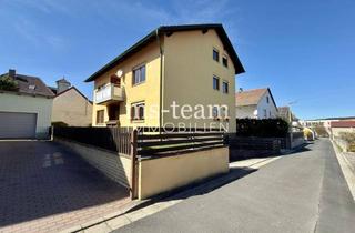 Haus kaufen in 92253 Schnaittenbach, Großzügiges, gut instandgehaltenes Zweifamilienhaus in ruhiger Lage