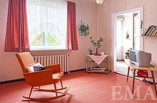 Einfamilienhaus kaufen in 14612 Falkensee, Solides Haus mit Charakter – teilsaniert & bereit für neue Ideen