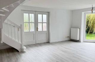 Haus mieten in 21465 Reinbek, Wo Licht und Ruhe zuhause sind – Stilvolle Wohnung mit Hauscharakter in Reinbek