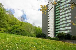 Wohnung kaufen in Otto-Hahn-Platz, 69126 Emmertsgrund, Leerstehende 2,5-Zimmer-Wohnung am Waldrand mit Balkon, Tiefgarage und viel Potenzial