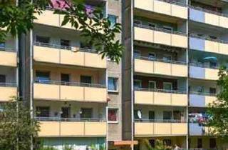 Sozialwohnungen mieten in Sanddornstr. 23, 01169 Gorbitz-Nord/Neu-Omsewitz, Günstige 3-Zimmer-Wohnung mit Balkon (WBS)!