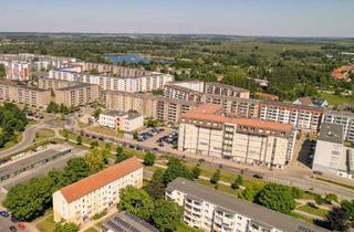 Wohnung mieten in Reitbahnweg 11, 17034 Reitbahnviertel, Wohnen in Seenähe!