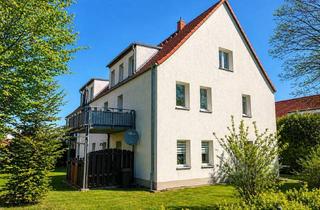 Wohnung mieten in Rathenaustraße, 06295 Lutherstadt Eisleben, Großzügige 3-Raum-Wohnung mit Balkon, Einbauküche & Stellplatz