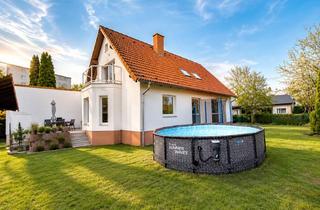 Haus kaufen in Uhuweg XX, 12351 Buckow, Attraktives Familiendomizil in vorzüglicher Lage - Bezugsfrei - Einliegerwohnung - Balkon - Garten