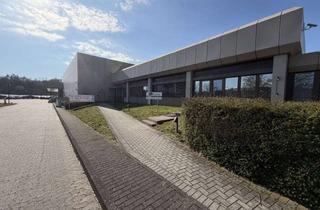 Büro zu mieten in 56567 Neuwied, Großzügige Gewerbeliegenschaft mit vielseitig nutzbarer Hallenfläche und modernem Büroanteil