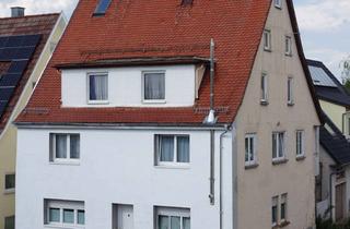 Anlageobjekt in 78647 Trossingen, MFH -Kapitalanlage mit 3 Wohneinheiten u. Stellplätzen