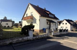 Haus kaufen in 92718 Schirmitz, Leerstehendes Zweifamilienhaus in ruhiger Lage von Schirmitz
