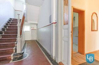 Wohnung kaufen in 24143 Kiel, Mitten im Kiez! 2,5 Zimmer-Altbauwohnung im Herzen von Gaarden!