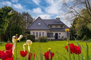 Einfamilienhaus kaufen in 46446 Emmerich, Emmerich: Großzügiges freistehendes Einfamilienhaus auf großem Grundstück mit Halle