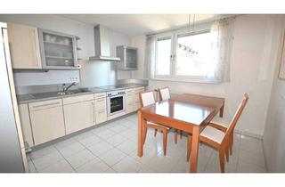 Wohnung kaufen in 90522 Oberasbach, Oberasbach / Altenberg - Zum Verlieben! Freie 2,5-Zimmer-Wohnung mit Tiefgaragenstellplatz in Oberasbach-Altenberg