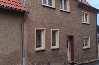 Haus kaufen in 07619 Schkölen, Schkölen - Haus mit Garagen und Garten