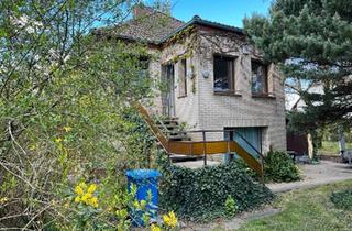 Einfamilienhaus kaufen in 15345 Altlandsberg, Petershagen/Eggersdorf - Handwerkerobjekt vor den Toren Berlins auf schönem Eckgrundstück