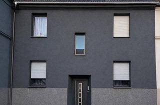 Mehrfamilienhaus kaufen in 41239 Mönchengladbach, Mönchengladbach - Kernsaniertes Mehrfamilienhaus am Schmölderpark