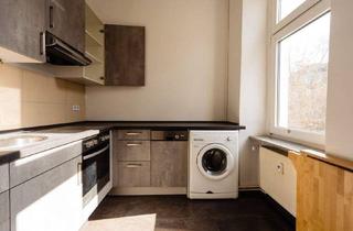 Wohnung kaufen in Hermannstraße, 12051 Berlin, Berlin - Sanierte Altbauwohnung mit freiem Blick nahe dem Tempelhofer Feld.