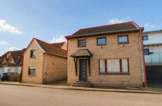 Haus kaufen in 41542 Dormagen, Dormagen / Straberg - Zwei Häuser, ein Zuhause